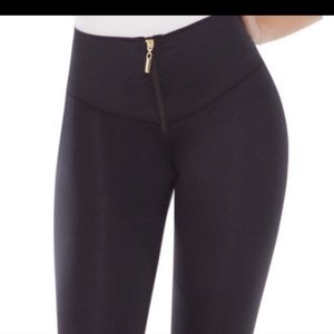 TWO PAIRS Compression Butt Lifting Leggings (Black & Blue)